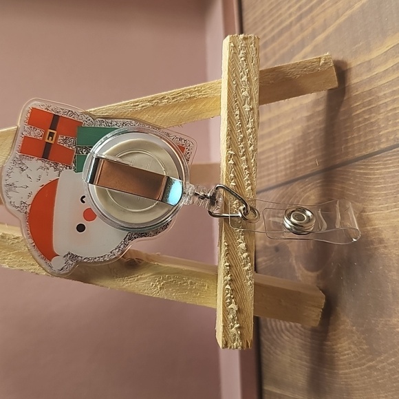 Santa Badge Reel with HO HO Design - Picture 2 of 2